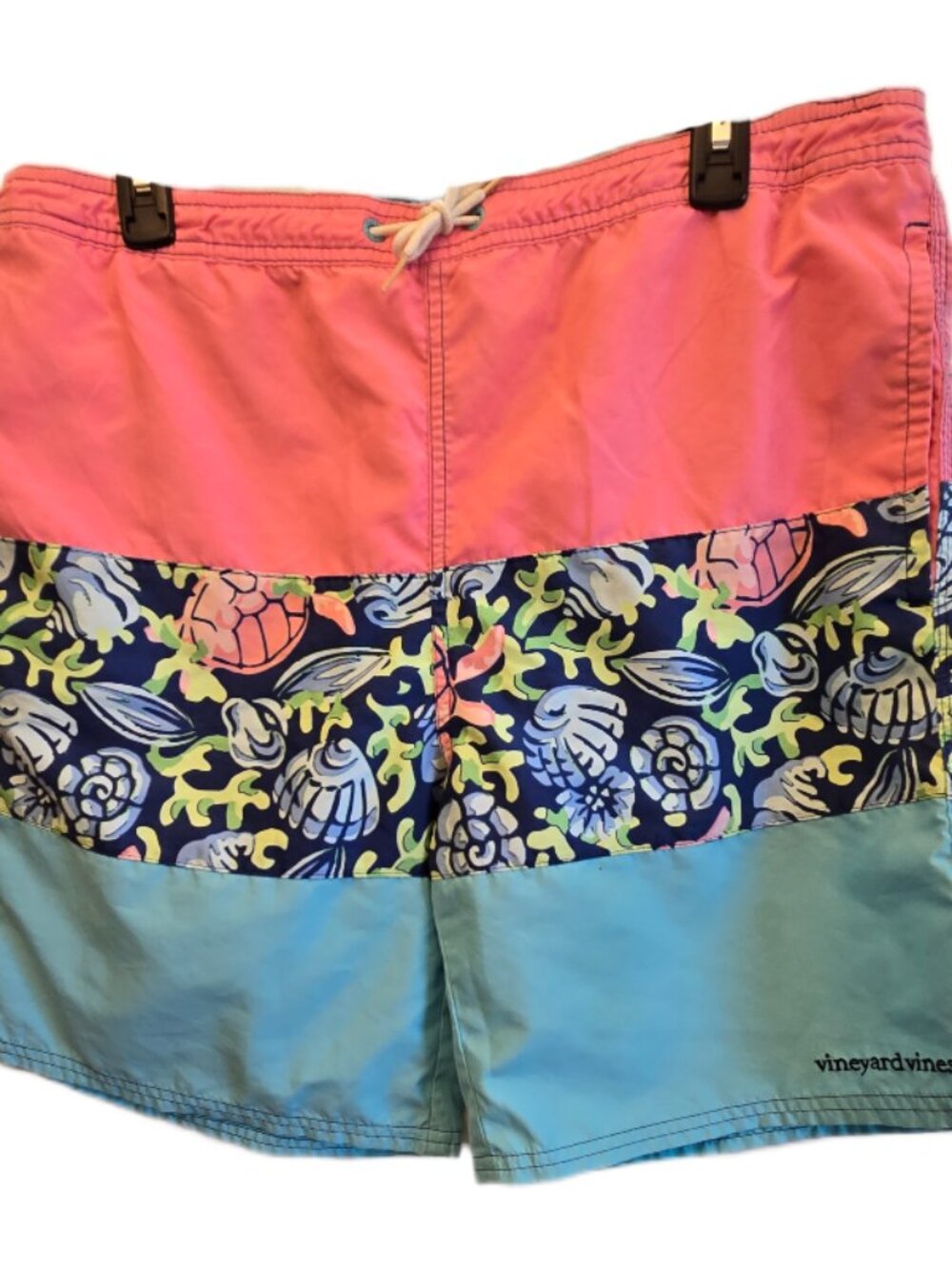 Vineyard Vines Men's Chappy Swim Trunks – Sea Turtle & Shell Colorblock